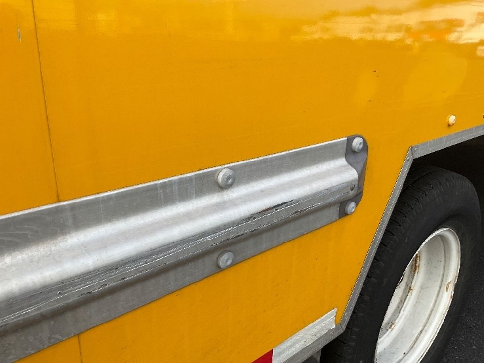 Light Duty Box Truck-Light and Medium Duty Trucks-Ford-2022-E350-Phoenix-AZ-101,778\n\t\tmiles-$ 25,500 - Image 26