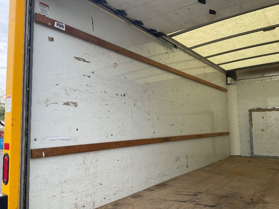 Light Duty Box Truck-Light and Medium Duty Trucks-Ford-2022-E350-Phoenix-AZ-103,978\n\t\tmiles-$ 27,500 - Image 11