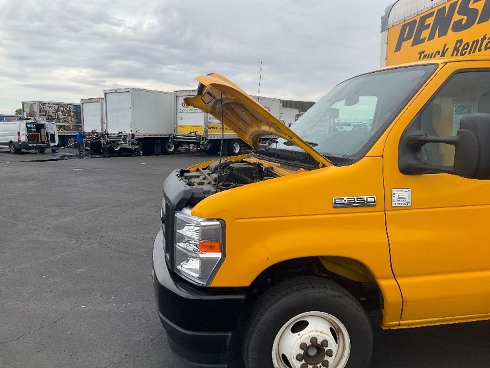 Light Duty Box Truck-Light and Medium Duty Trucks-Ford-2022-E350-Phoenix-AZ-103,978\n\t\tmiles-$ 27,500 - Image 24
