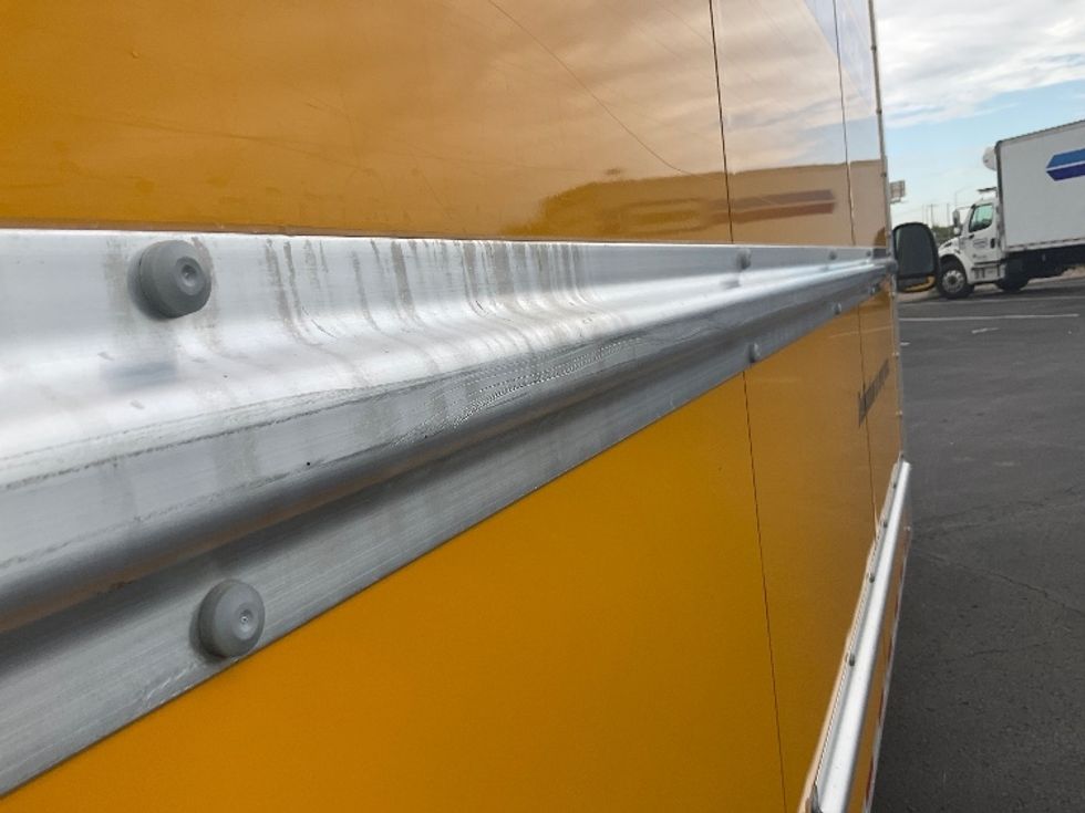 Light Duty Box Truck-Light and Medium Duty Trucks-Ford-2022-E350-Phoenix-AZ-103,978\n\t\tmiles-$ 27,500 - Image 27