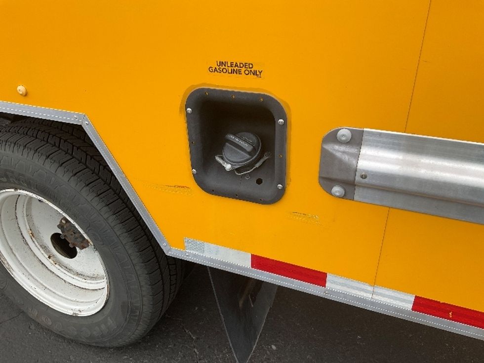 Light Duty Box Truck-Light and Medium Duty Trucks-Ford-2022-E350-Phoenix-AZ-103,978\n\t\tmiles-$ 27,500 - Image 29