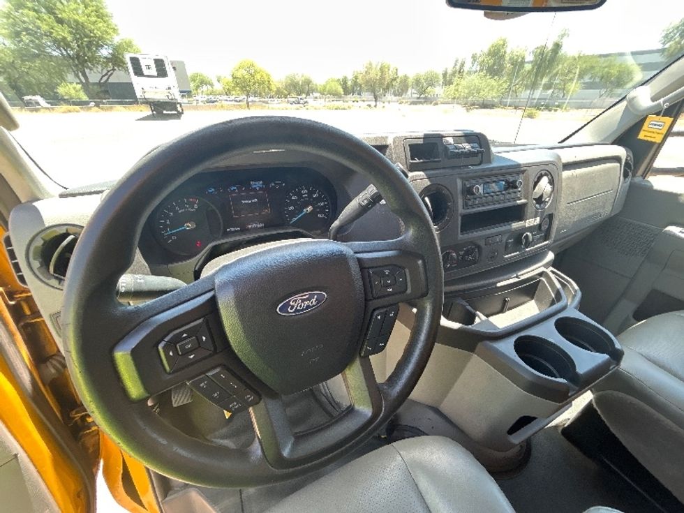 Light Duty Box Truck-Light and Medium Duty Trucks-Ford-2022-E350-Phoenix-AZ-111,913\n\t\tmiles-$ 25,250 - Image 15