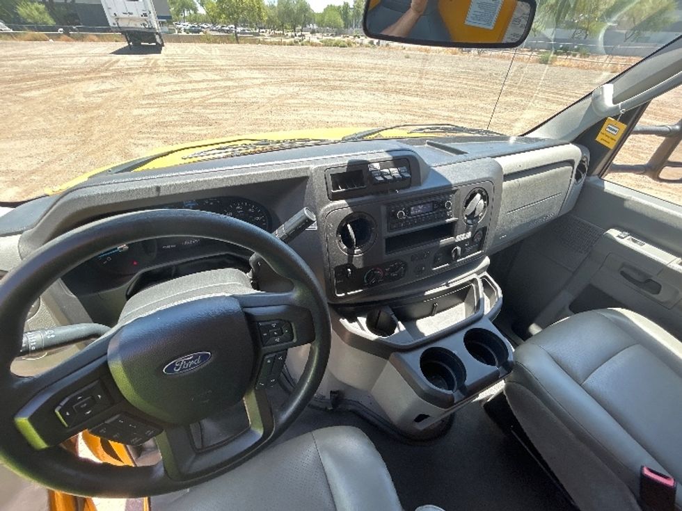 Light Duty Box Truck-Light and Medium Duty Trucks-Ford-2022-E350-Phoenix-AZ-111,913\n\t\tmiles-$ 25,250 - Image 16