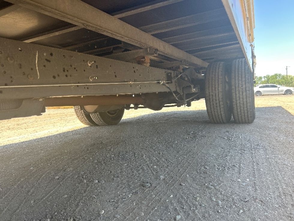 Light Duty Box Truck-Light and Medium Duty Trucks-Ford-2022-E350-Phoenix-AZ-111,913\n\t\tmiles-$ 25,250 - Image 4