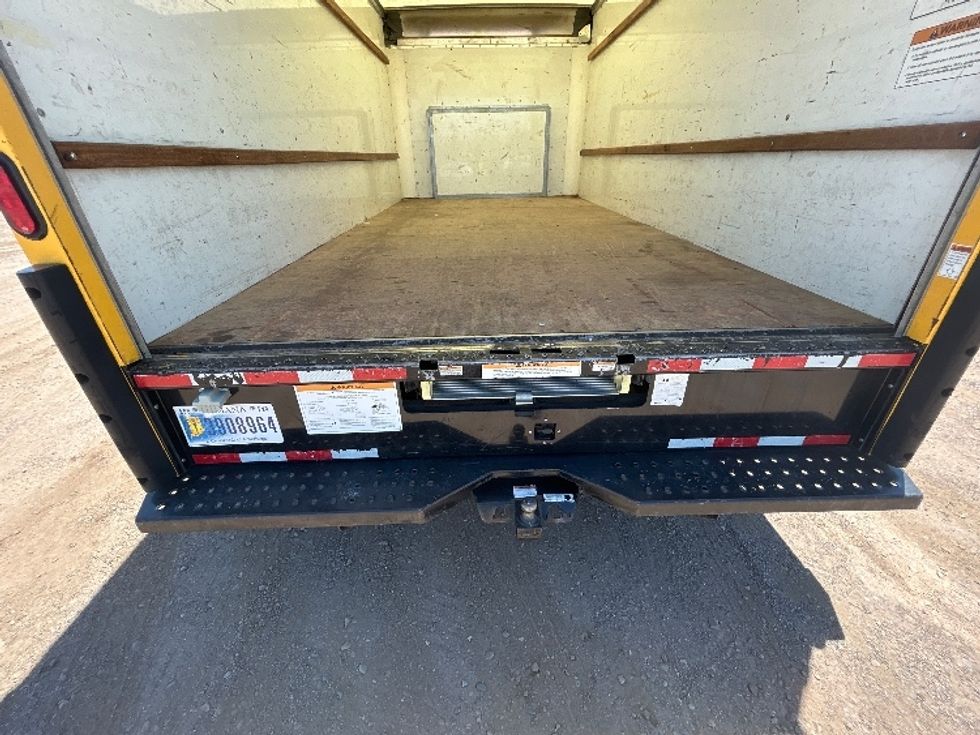 Light Duty Box Truck-Light and Medium Duty Trucks-Ford-2022-E350-Phoenix-AZ-111,913\n\t\tmiles-$ 25,250 - Image 8