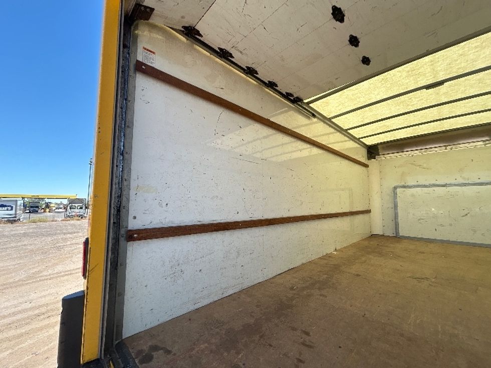 Light Duty Box Truck-Light and Medium Duty Trucks-Ford-2022-E350-Phoenix-AZ-111,913\n\t\tmiles-$ 25,250 - Image 9