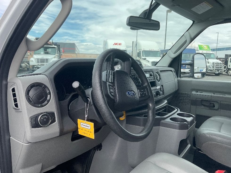 Light Duty Box Truck-Light and Medium Duty Trucks-Ford-2022-E350-Phoenix-AZ-115,334\n\t\tmiles-$ 26,250 - Image 16