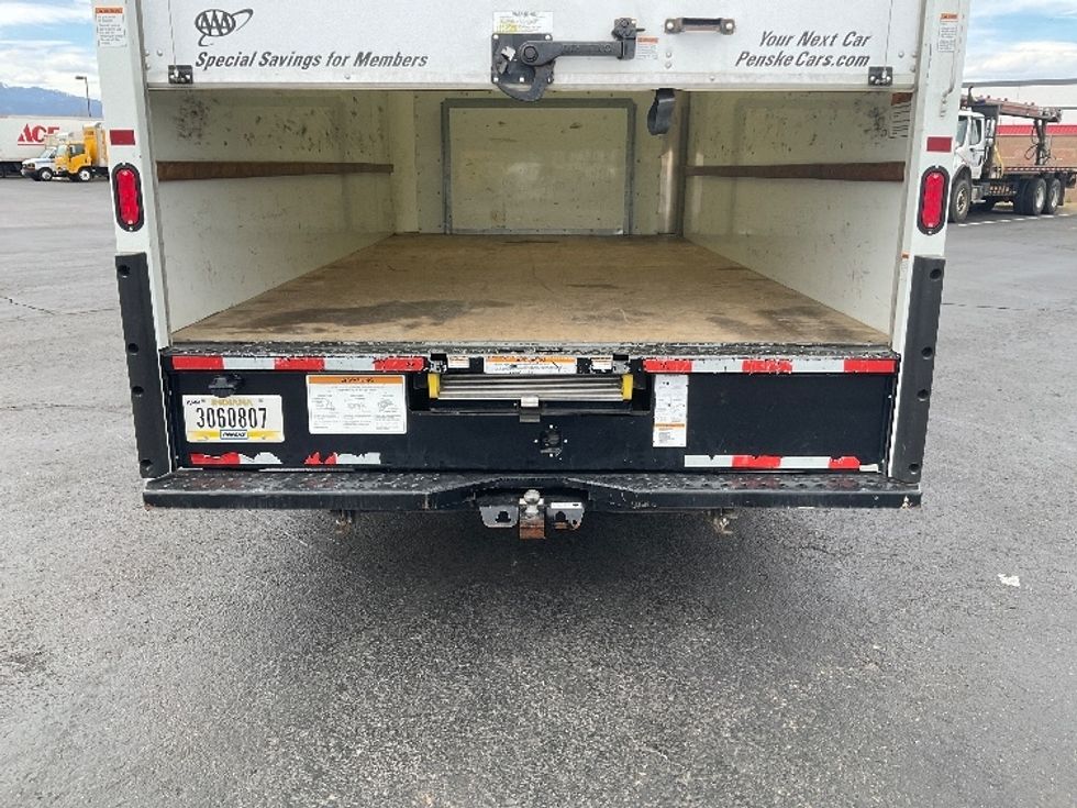 Light Duty Box Truck-Light and Medium Duty Trucks-Ford-2022-E350-Phoenix-AZ-115,334\n\t\tmiles-$ 26,250 - Image 9