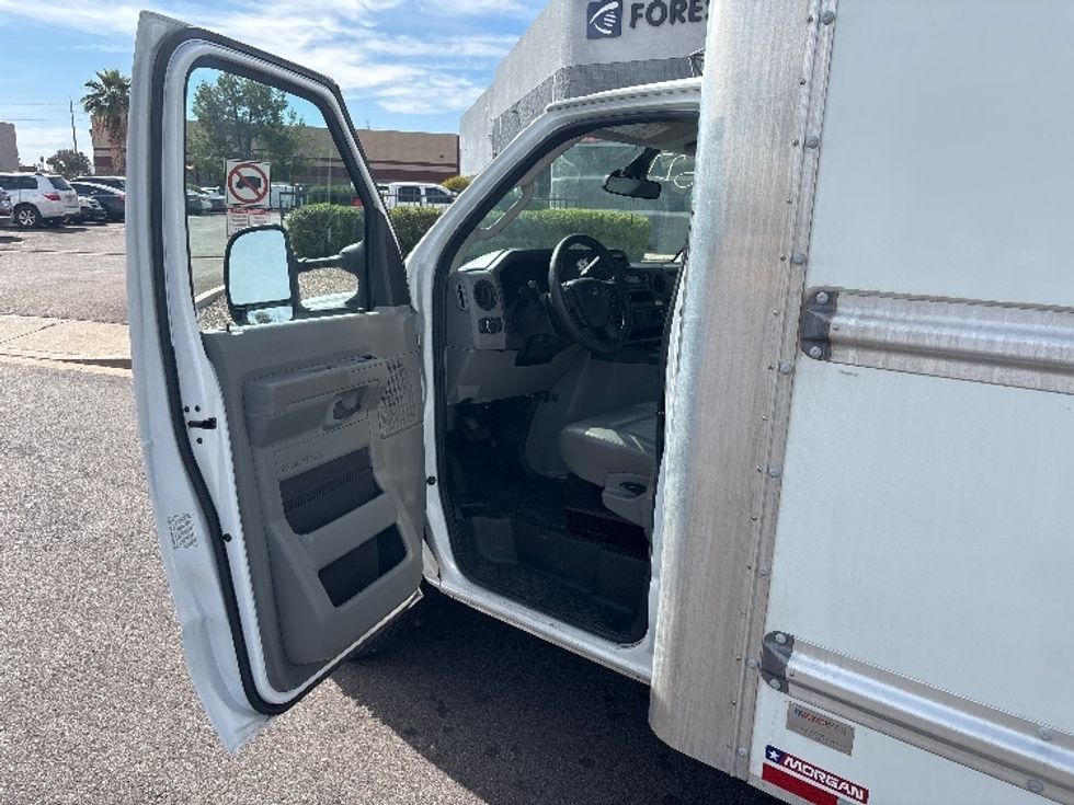 Light Duty Box Truck-Light and Medium Duty Trucks-Ford-2022-E350-Phoenix-AZ-42,859\n\t\tmiles-$ 34,500 - Image 16