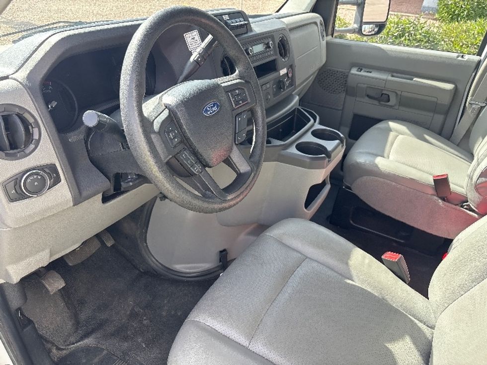 Light Duty Box Truck-Light and Medium Duty Trucks-Ford-2022-E350-Phoenix-AZ-42,859\n\t\tmiles-$ 34,500 - Image 18