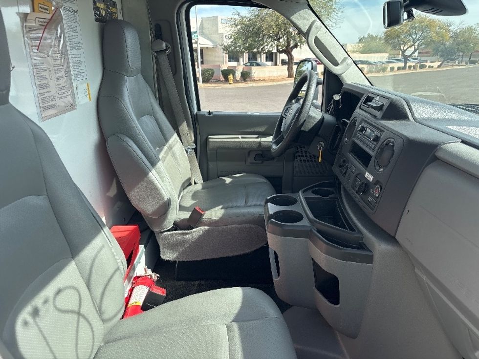 Light Duty Box Truck-Light and Medium Duty Trucks-Ford-2022-E350-Phoenix-AZ-42,859\n\t\tmiles-$ 34,500 - Image 22
