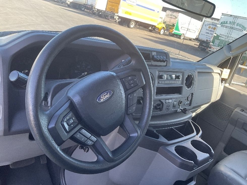 Light Duty Box Truck-Light and Medium Duty Trucks-Ford-2022-E350-Phoenix-AZ-63,696\n\t\tmiles-$ 45,000 - Image 17