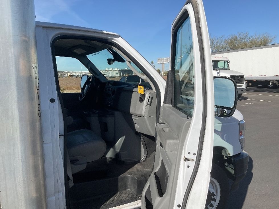 Light Duty Box Truck-Light and Medium Duty Trucks-Ford-2022-E350-Phoenix-AZ-63,696\n\t\tmiles-$ 45,000 - Image 19