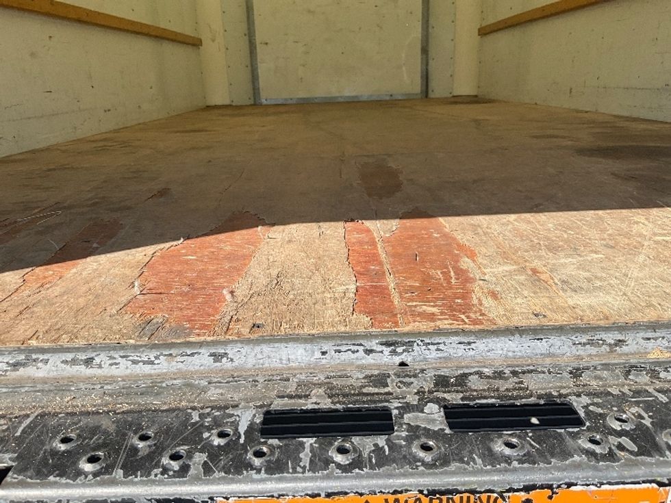 Light Duty Box Truck-Light and Medium Duty Trucks-Ford-2022-E350-Phoenix-AZ-76,475\n\t\tmiles-$ 31,000 - Image 10