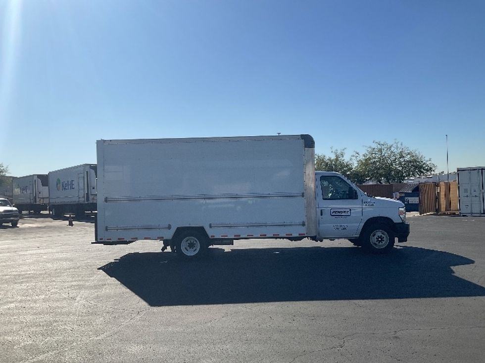 Light Duty Box Truck-Light and Medium Duty Trucks-Ford-2022-E350-Phoenix-AZ-76,475\n\t\tmiles-$ 31,000 - Image 15