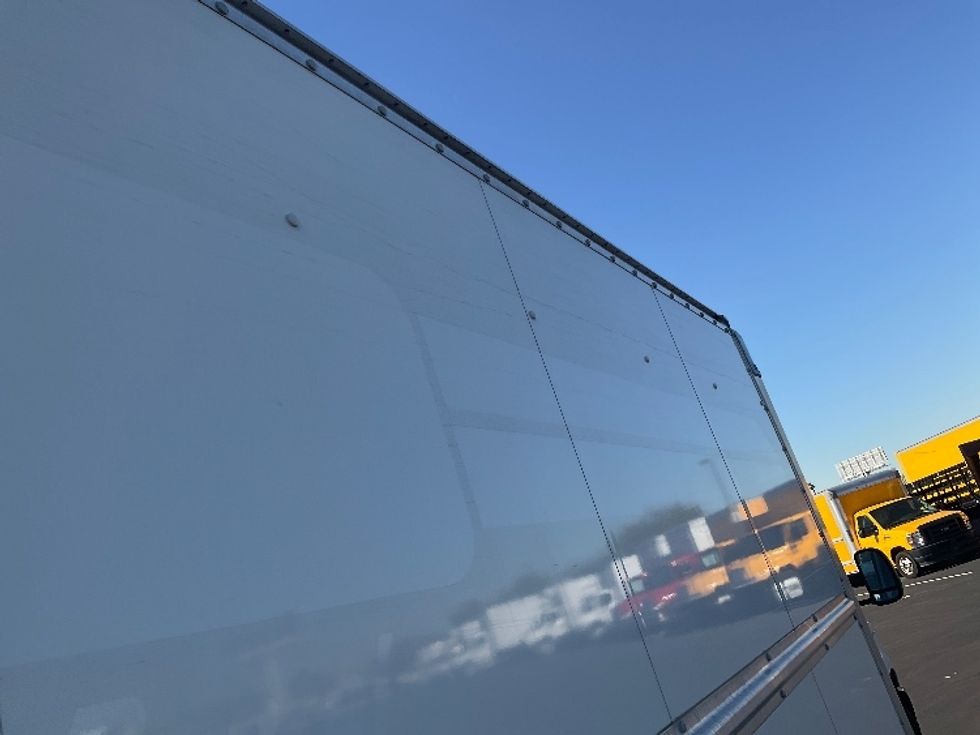 Light Duty Box Truck-Light and Medium Duty Trucks-Ford-2022-E350-Phoenix-AZ-76,475\n\t\tmiles-$ 31,000 - Image 28