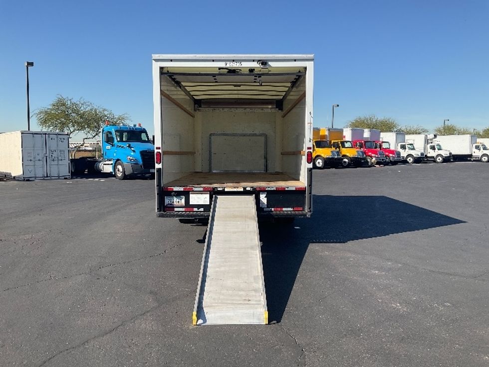 Light Duty Box Truck-Light and Medium Duty Trucks-Ford-2022-E350-Phoenix-AZ-76,475\n\t\tmiles-$ 31,000 - Image 9
