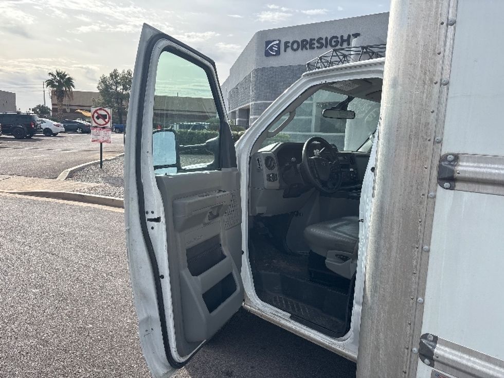 Light Duty Box Truck-Light and Medium Duty Trucks-Ford-2022-E350-Phoenix-AZ-87,186\n\t\tmiles-$ 29,750 - Image 16