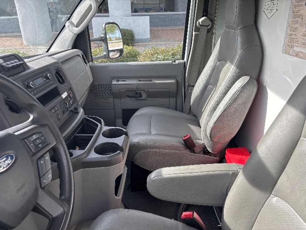 Light Duty Box Truck-Light and Medium Duty Trucks-Ford-2022-E350-Phoenix-AZ-87,186\n\t\tmiles-$ 29,750 - Image 19