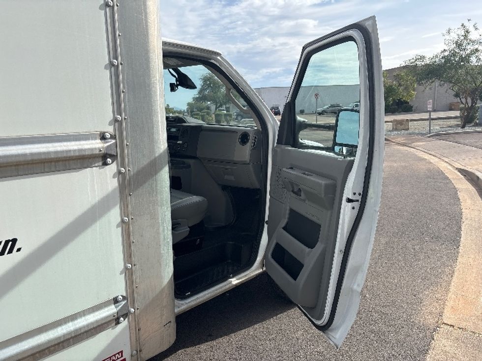 Light Duty Box Truck-Light and Medium Duty Trucks-Ford-2022-E350-Phoenix-AZ-87,186\n\t\tmiles-$ 29,750 - Image 20