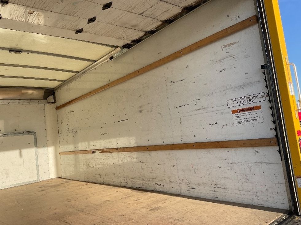 Light Duty Box Truck-Light and Medium Duty Trucks-Ford-2022-E350-Phoenix-AZ-87,611\n\t\tmiles-$ 27,000 - Image 12