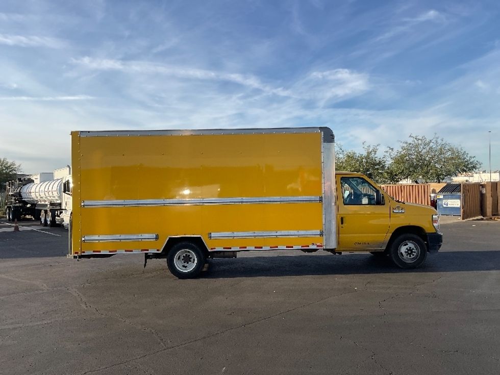 Light Duty Box Truck-Light and Medium Duty Trucks-Ford-2022-E350-Phoenix-AZ-87,611\n\t\tmiles-$ 27,000 - Image 15