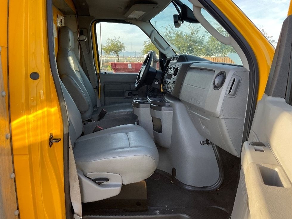 Light Duty Box Truck-Light and Medium Duty Trucks-Ford-2022-E350-Phoenix-AZ-87,611\n\t\tmiles-$ 27,000 - Image 22
