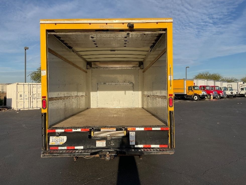 Light Duty Box Truck-Light and Medium Duty Trucks-Ford-2022-E350-Phoenix-AZ-87,611\n\t\tmiles-$ 27,000 - Image 8