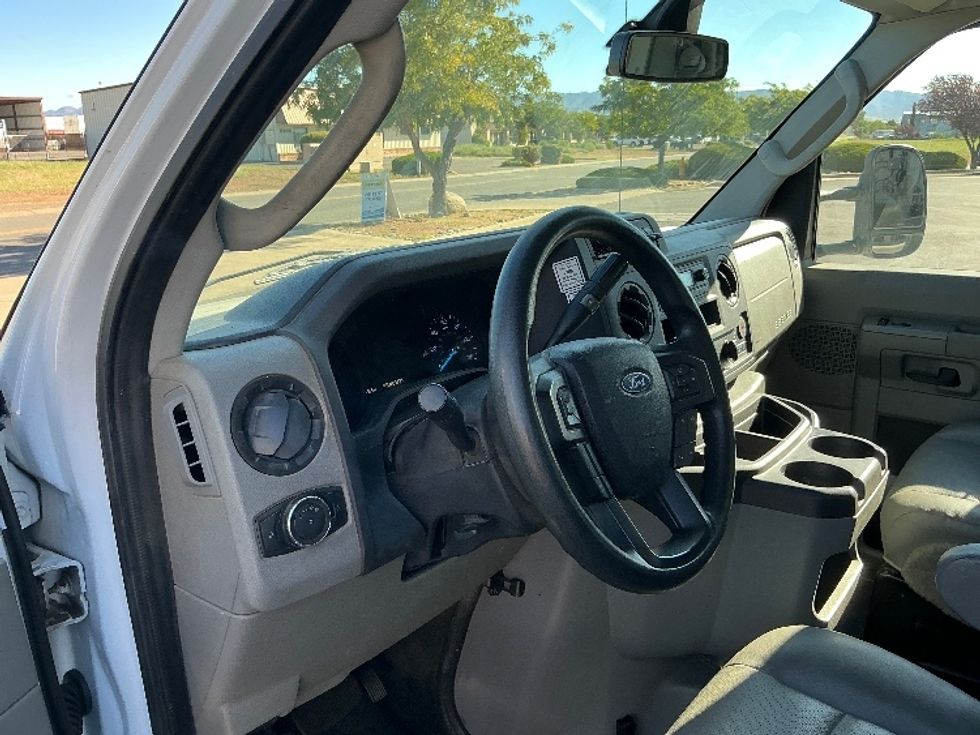 Light Duty Box Truck-Light and Medium Duty Trucks-Ford-2022-E350-Phoenix-AZ-93,518\n\t\tmiles-$ 29,250 - Image 16