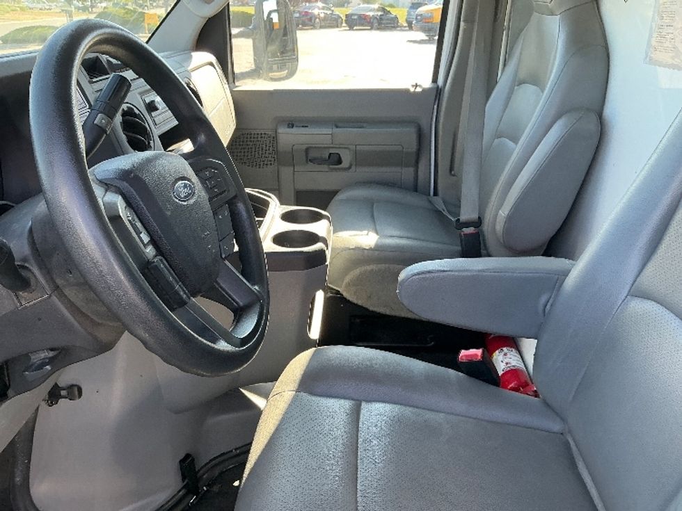 Light Duty Box Truck-Light and Medium Duty Trucks-Ford-2022-E350-Phoenix-AZ-93,518\n\t\tmiles-$ 29,250 - Image 18