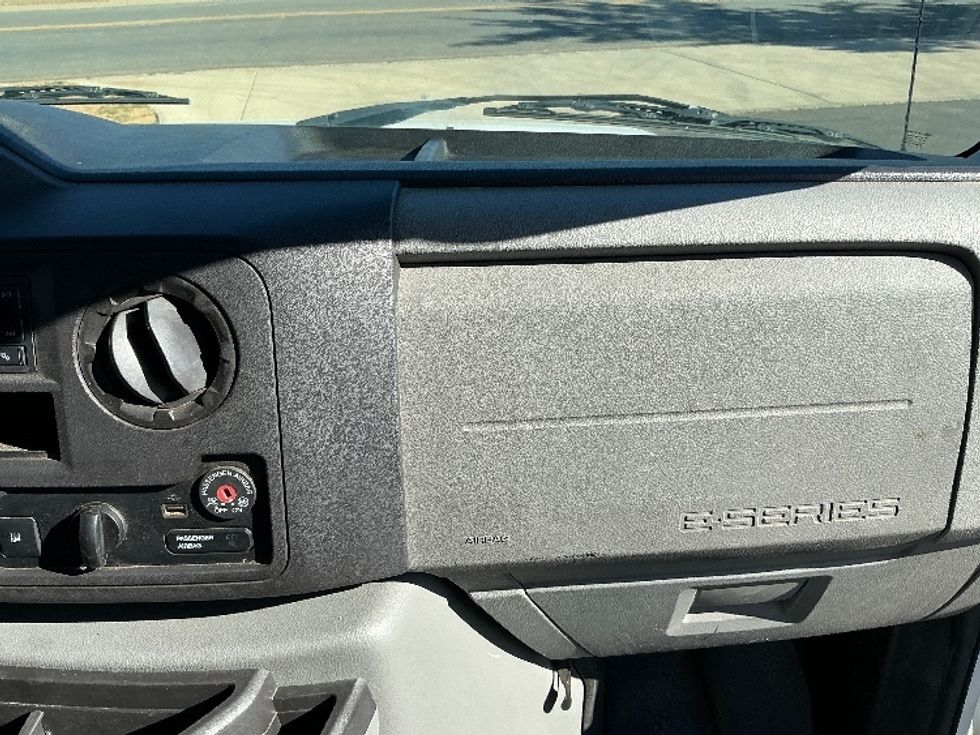 Light Duty Box Truck-Light and Medium Duty Trucks-Ford-2022-E350-Phoenix-AZ-93,518\n\t\tmiles-$ 29,250 - Image 20