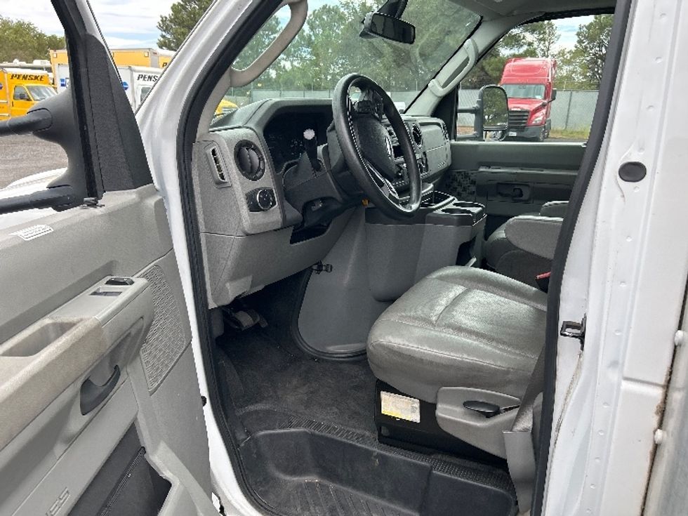 Light Duty Box Truck-Light and Medium Duty Trucks-Ford-2022-E350-Phoenix-AZ-98,272\n\t\tmiles-$ 28,750 - Image 15