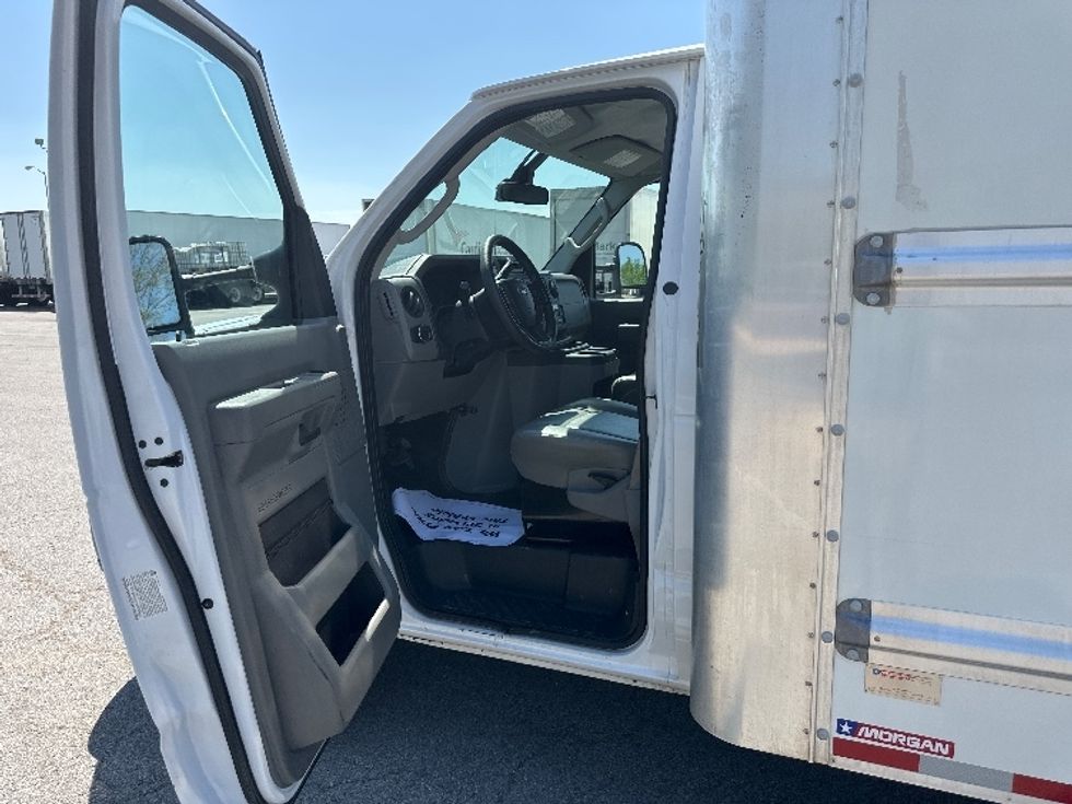 Light Duty Box Truck-Light and Medium Duty Trucks-Ford-2022-E350-Piqua-OH-93,658\n\t\tmiles-$ 30,750 - Image 16