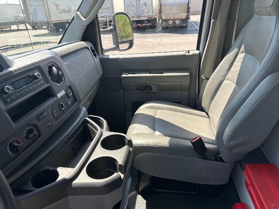 Light Duty Box Truck-Light and Medium Duty Trucks-Ford-2022-E350-Piqua-OH-93,658\n\t\tmiles-$ 30,750 - Image 19