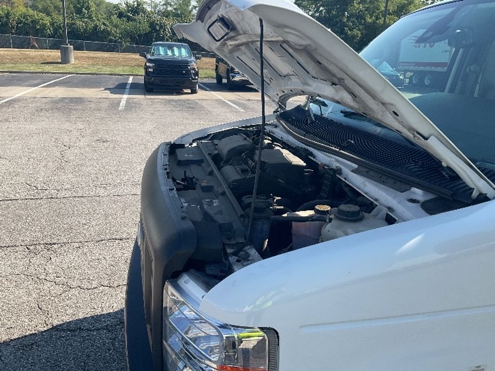 Light Duty Box Truck-Light and Medium Duty Trucks-Ford-2022-E350-Piqua-OH-96,853\n\t\tmiles-$ 35,000 - Image 21