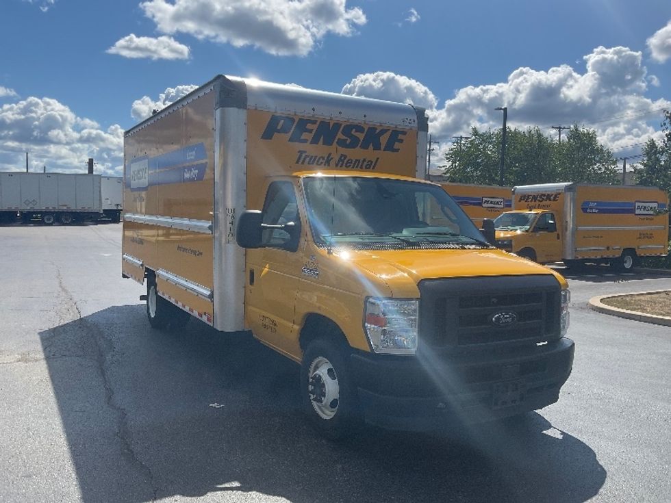 Light Duty Box Truck-Light and Medium Duty Trucks-Ford-2022-E350-Pittsburgh-PA-160,492\n\t\tmiles-$ 18,500 - Image 1