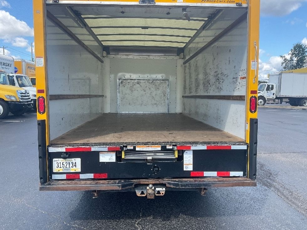 Light Duty Box Truck-Light and Medium Duty Trucks-Ford-2022-E350-Pittsburgh-PA-160,492\n\t\tmiles-$ 18,500 - Image 8