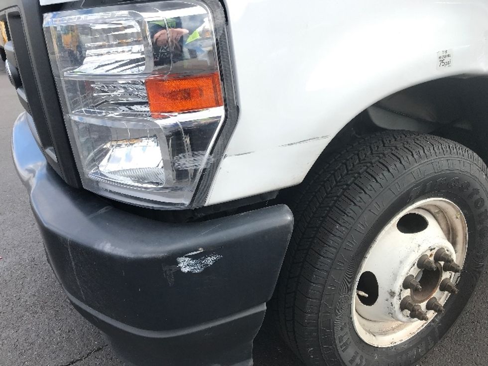 Light Duty Box Truck-Light and Medium Duty Trucks-Ford-2022-E350-Pittsburgh-PA-71,788\n\t\tmiles-$ 36,500 - Image 25