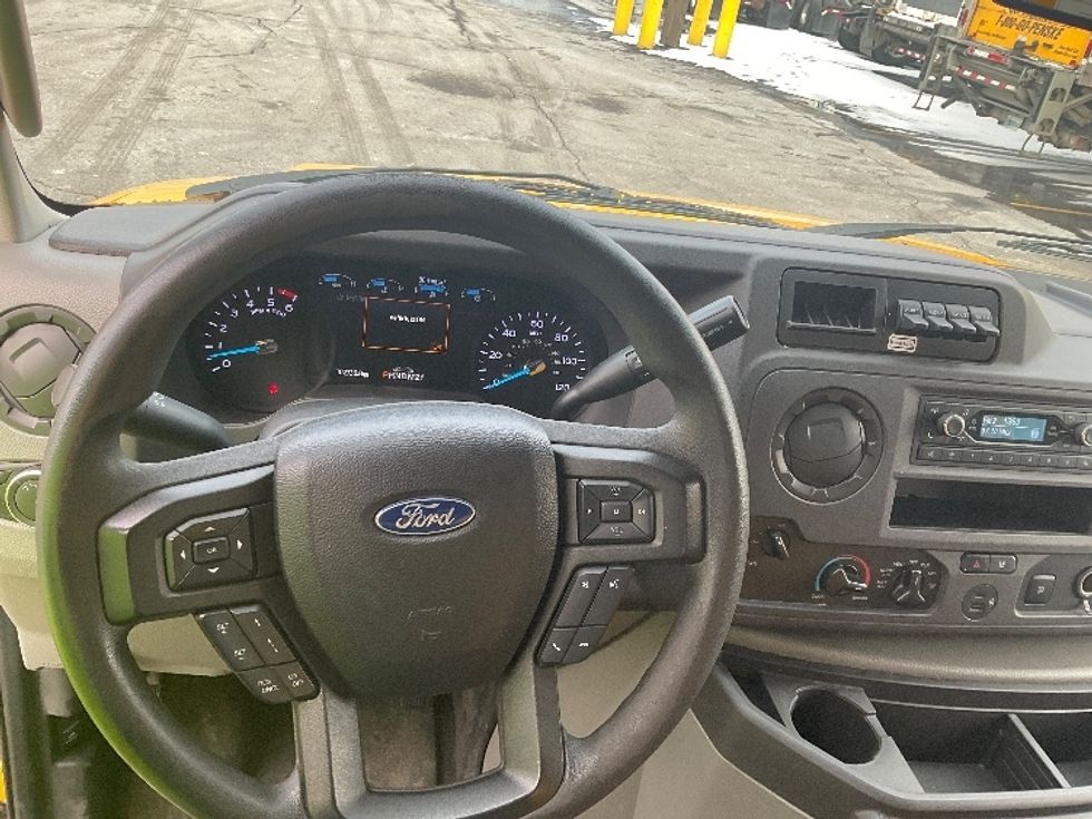Light Duty Box Truck-Light and Medium Duty Trucks-Ford-2022-E350-Plymouth-MI-102,739\n\t\tmiles-$ 27,250 - Image 15