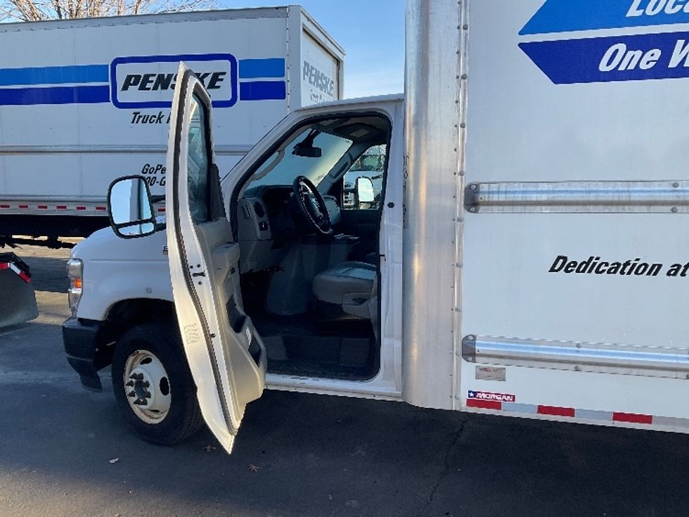 Light Duty Box Truck-Light and Medium Duty Trucks-Ford-2022-E350-Plymouth-MI-73,431\n\t\tmiles-$ 39,000 - Image 16