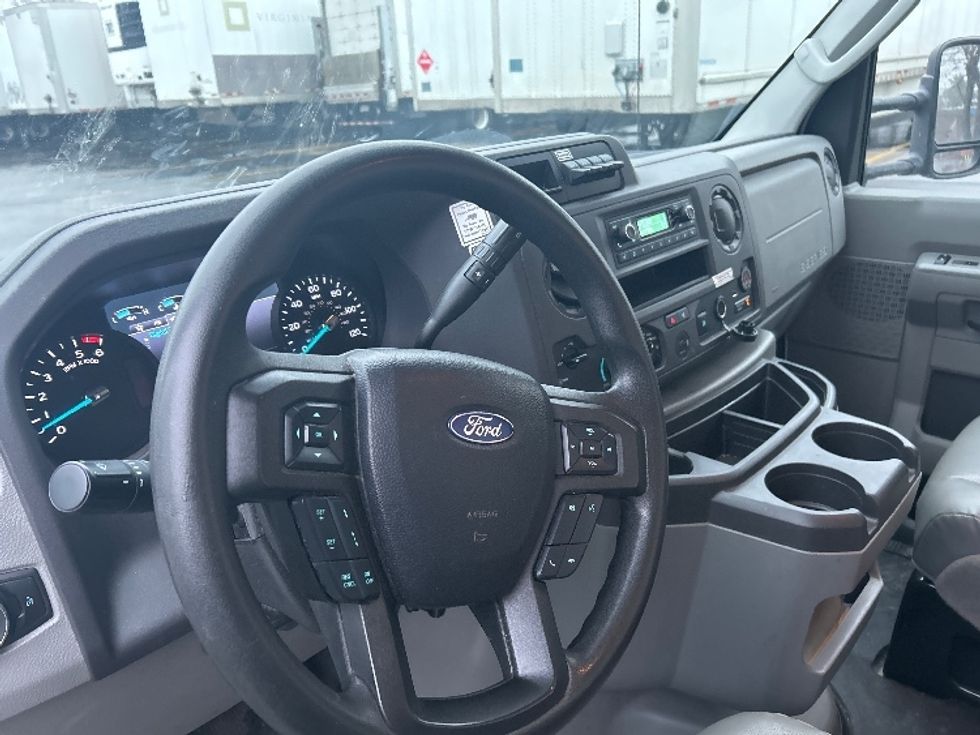 Light Duty Box Truck-Light and Medium Duty Trucks-Ford-2022-E350-Plymouth-MI-99,935\n\t\tmiles-$ 30,500 - Image 14