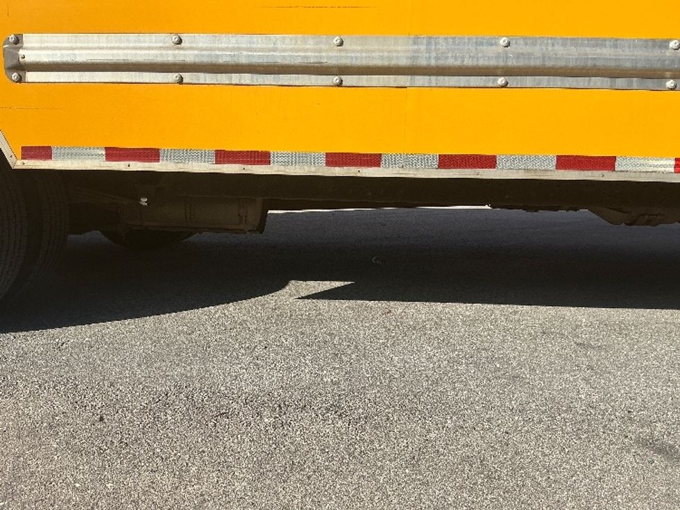 Light Duty Box Truck-Light and Medium Duty Trucks-Ford-2022-E350-Pompano Beach-FL-102,693\n\t\tmiles-$ 28,750 - Image 14