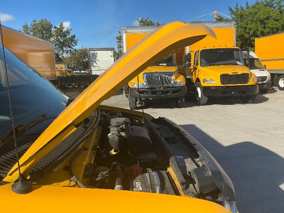 Light Duty Box Truck-Light and Medium Duty Trucks-Ford-2022-E350-Pompano Beach-FL-102,693\n\t\tmiles-$ 28,750 - Image 23