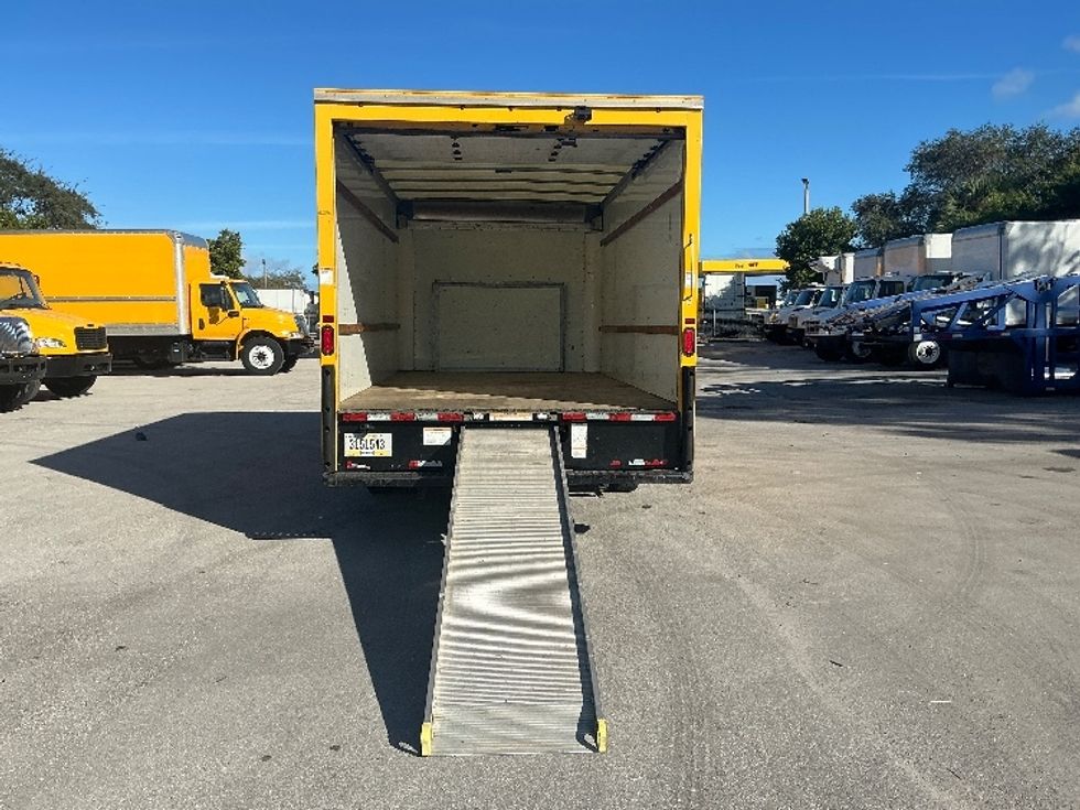 Light Duty Box Truck-Light and Medium Duty Trucks-Ford-2022-E350-Pompano Beach-FL-102,693\n\t\tmiles-$ 28,750 - Image 9