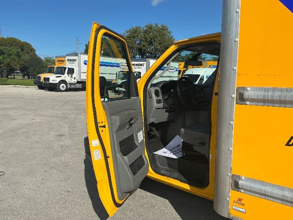 Light Duty Box Truck-Light and Medium Duty Trucks-Ford-2022-E350-Pompano Beach-FL-106,018\n\t\tmiles-$ 27,000 - Image 15