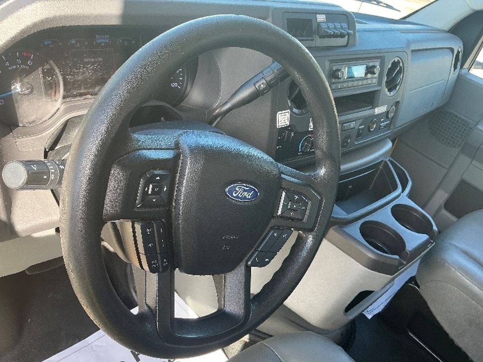 Light Duty Box Truck-Light and Medium Duty Trucks-Ford-2022-E350-Pompano Beach-FL-106,018\n\t\tmiles-$ 27,000 - Image 17