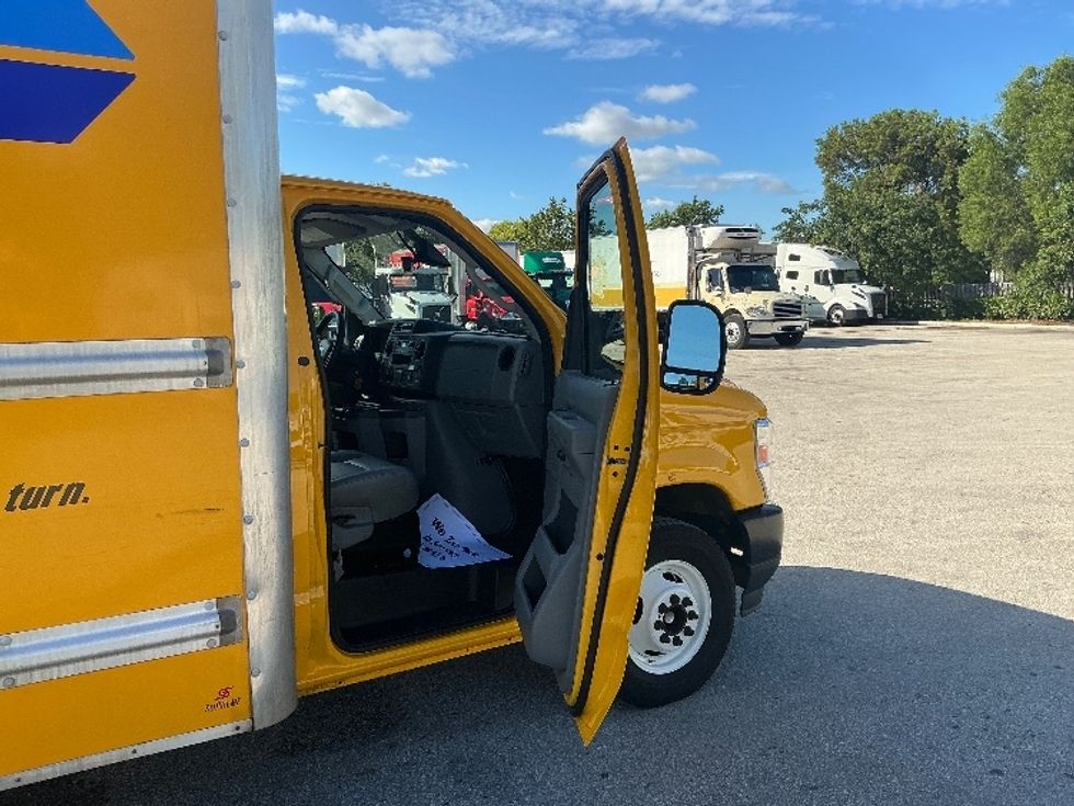 Light Duty Box Truck-Light and Medium Duty Trucks-Ford-2022-E350-Pompano Beach-FL-106,018\n\t\tmiles-$ 27,000 - Image 19