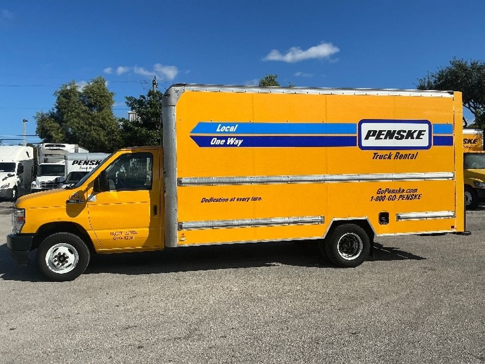 Light Duty Box Truck-Light and Medium Duty Trucks-Ford-2022-E350-Pompano Beach-FL-106,018\n\t\tmiles-$ 27,000 - Image 4