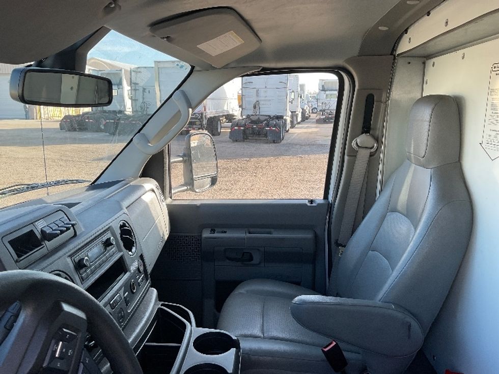 Light Duty Box Truck-Light and Medium Duty Trucks-Ford-2022-E350-Pompano Beach-FL-63,577\n\t\tmiles-$ 37,500 - Image 19