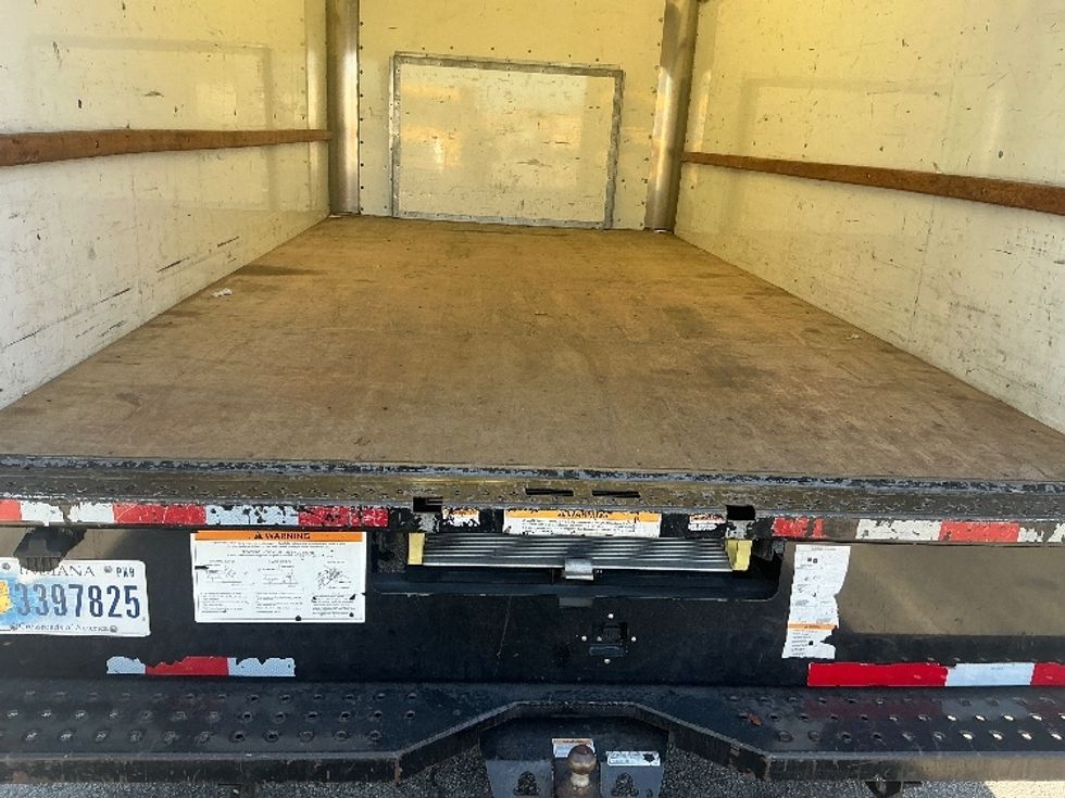 Light Duty Box Truck-Light and Medium Duty Trucks-Ford-2022-E350-Pompano Beach-FL-96,799\n\t\tmiles-$ 32,750 - Image 10